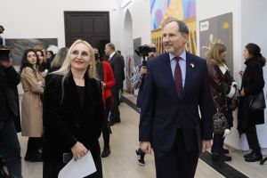 „რამ შემქმნა ადამიანად?“ თანამედროვე ქართული ვიზუალური ხელოვნების გამოფენა / Multimedia exhibition “What makes me human?”,
